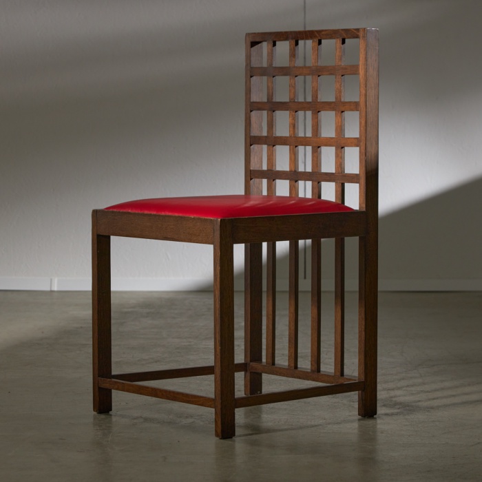 Grid-Back Chair in Mackintosh Style (red)