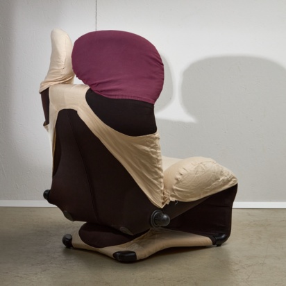 Wink Lounge Chair by Toshiyuki Kita