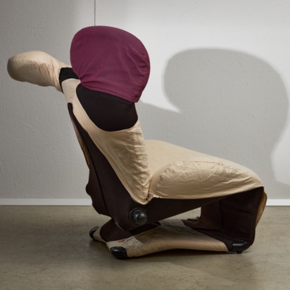 Wink Lounge Chair by Toshiyuki Kita