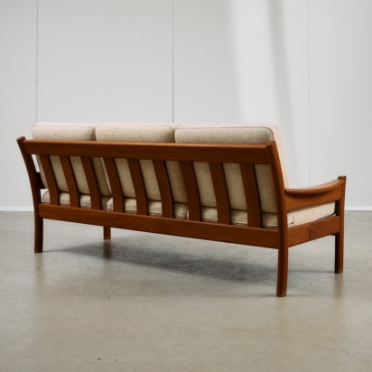 Dyrlund Solid Teak Three-Seater