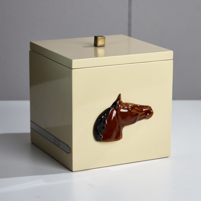 Horse-Head Ice Cube Holder