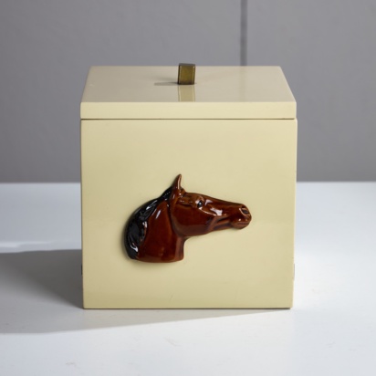 Horse-Head Ice Cube Holder